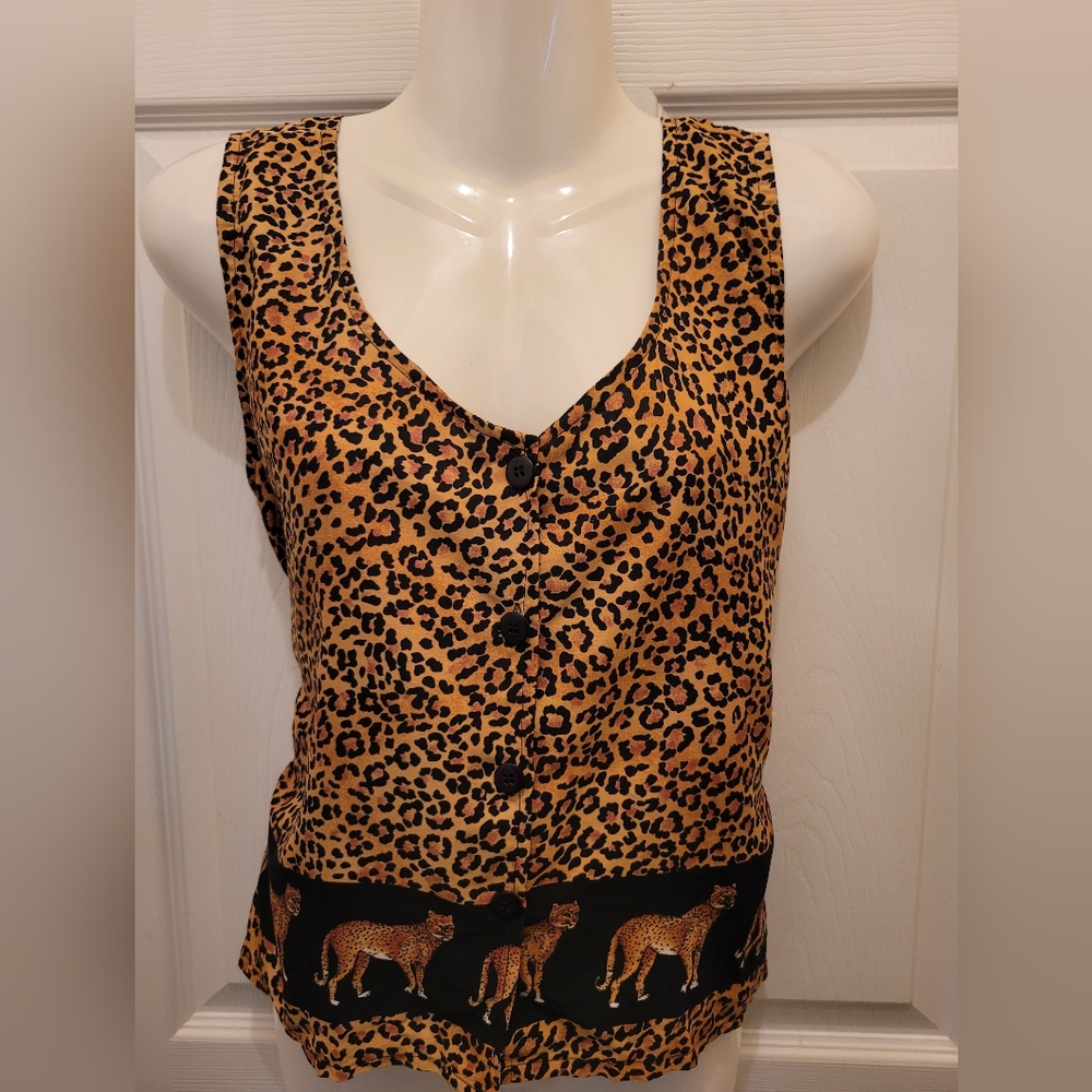 Vintage leopard print sleeveless top